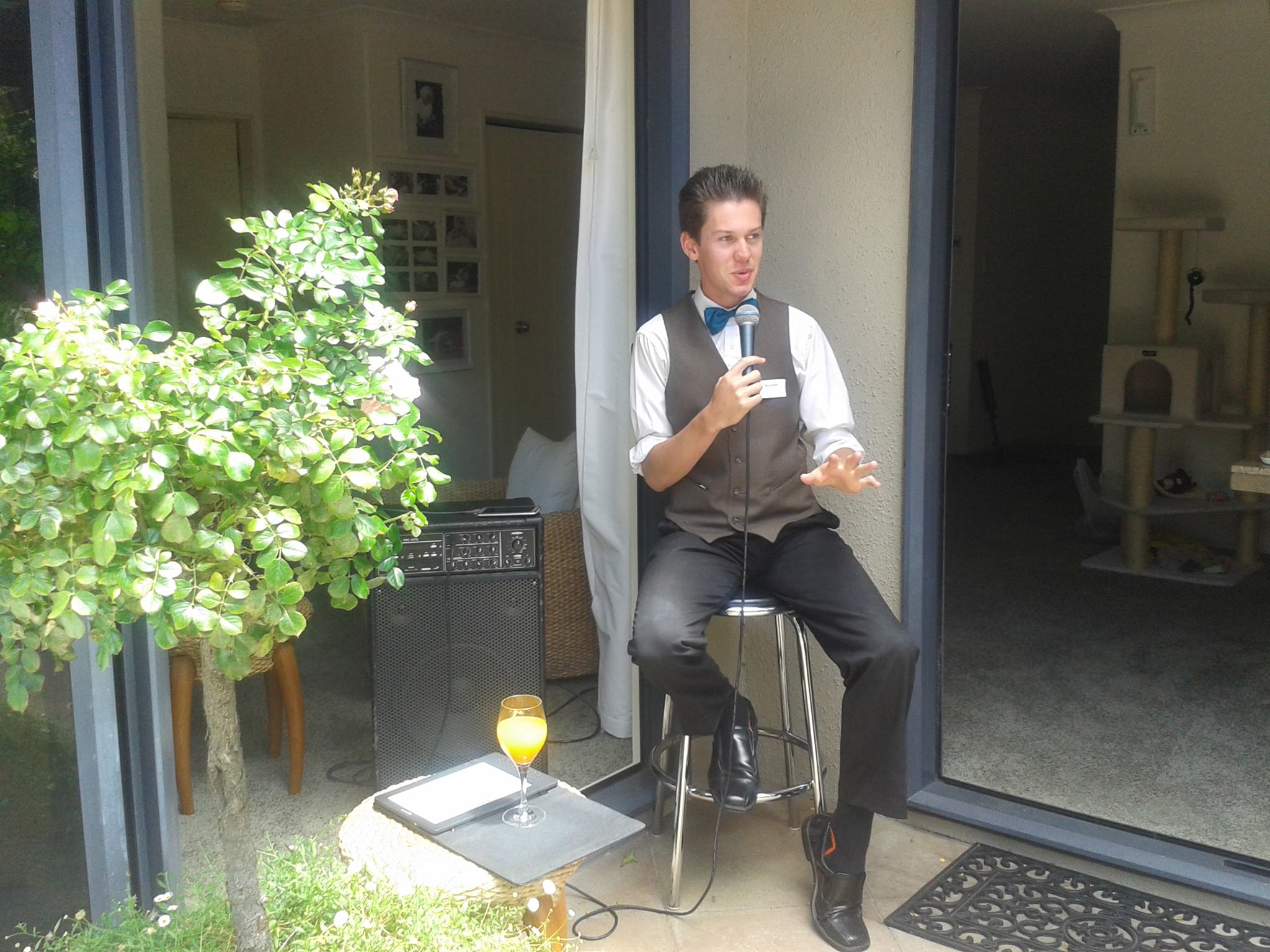 Contact – Reuben Simpson Jazz Vocalist